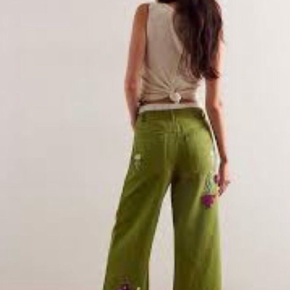 Free People We The Free Summer Bloom embroidered Jeans 
Size 32 - Picture 2 of 15